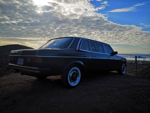 SUNSET-SHINE-LIMOUSINE-COSTA-RICA.jpg